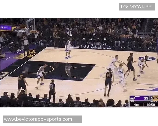 詹姆斯密切关注湖人动态路威建议他全力以赴争夺冠军