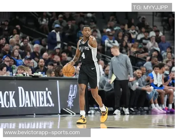 福克斯全能表现助力球队获胜16投9中贡献26分5篮板9助攻3抢断三分球命中率高